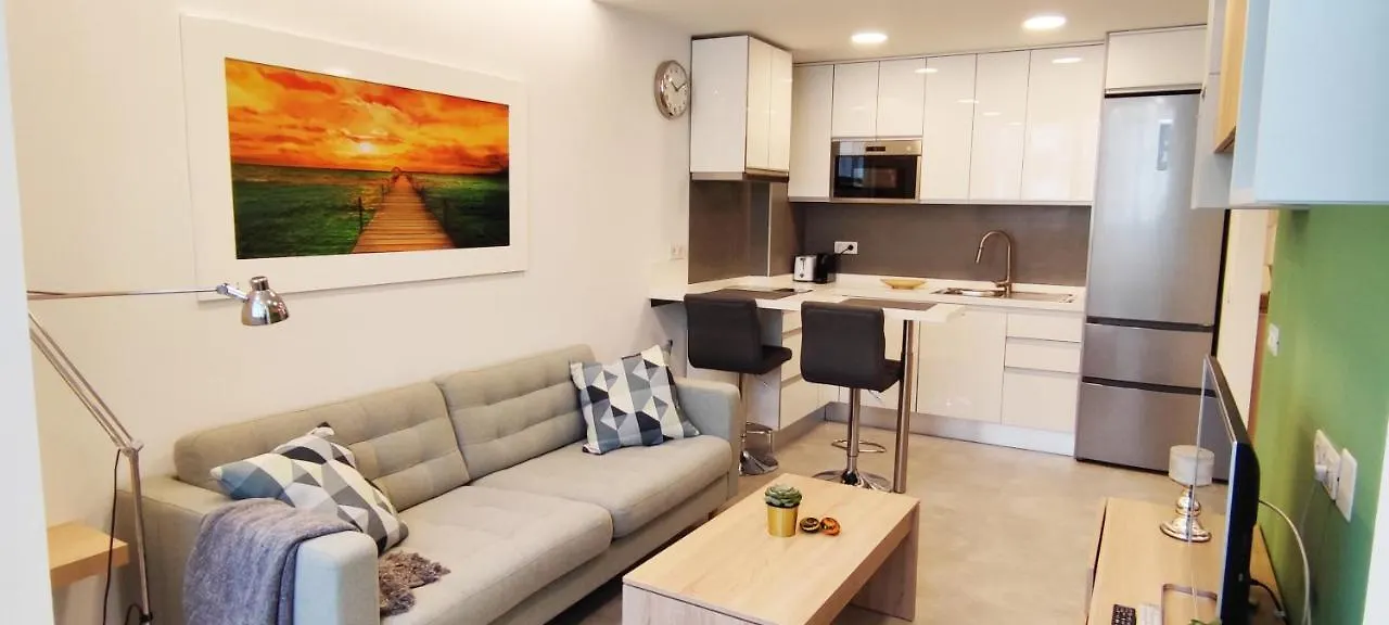 Контакты Beautiful Central Apartment, Recently Renovated.